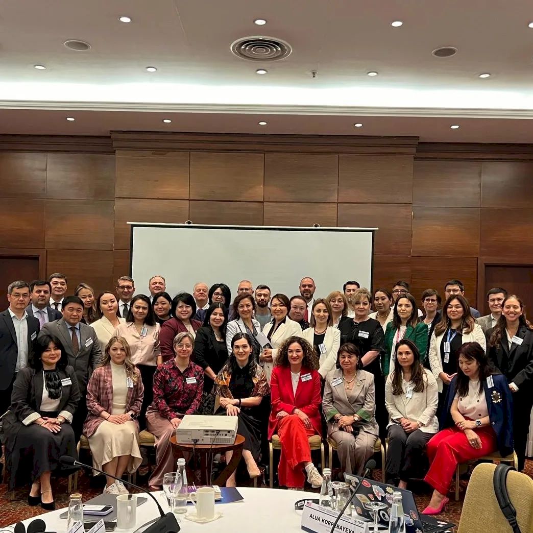 A group of members photographed at a chamber occasion